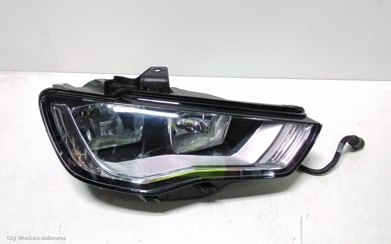 AUDI A3 RIGHT HEADLAMP, 8V, HATCH/SEDAN/CABRIO, HALOGEN TYPE, 03/2013 - 08/2016 - Image 2