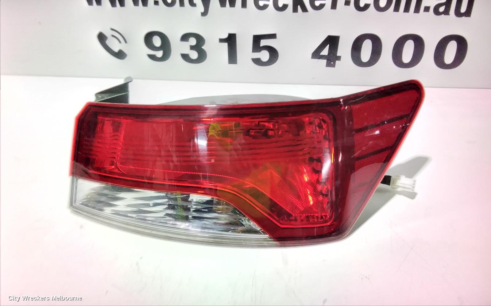 KIA CERATO RIGHT TAILLIGHT, TD, COUPE/KOUP, NON LEDT TYPE, 07/2009 - 09/2011 - Image 2