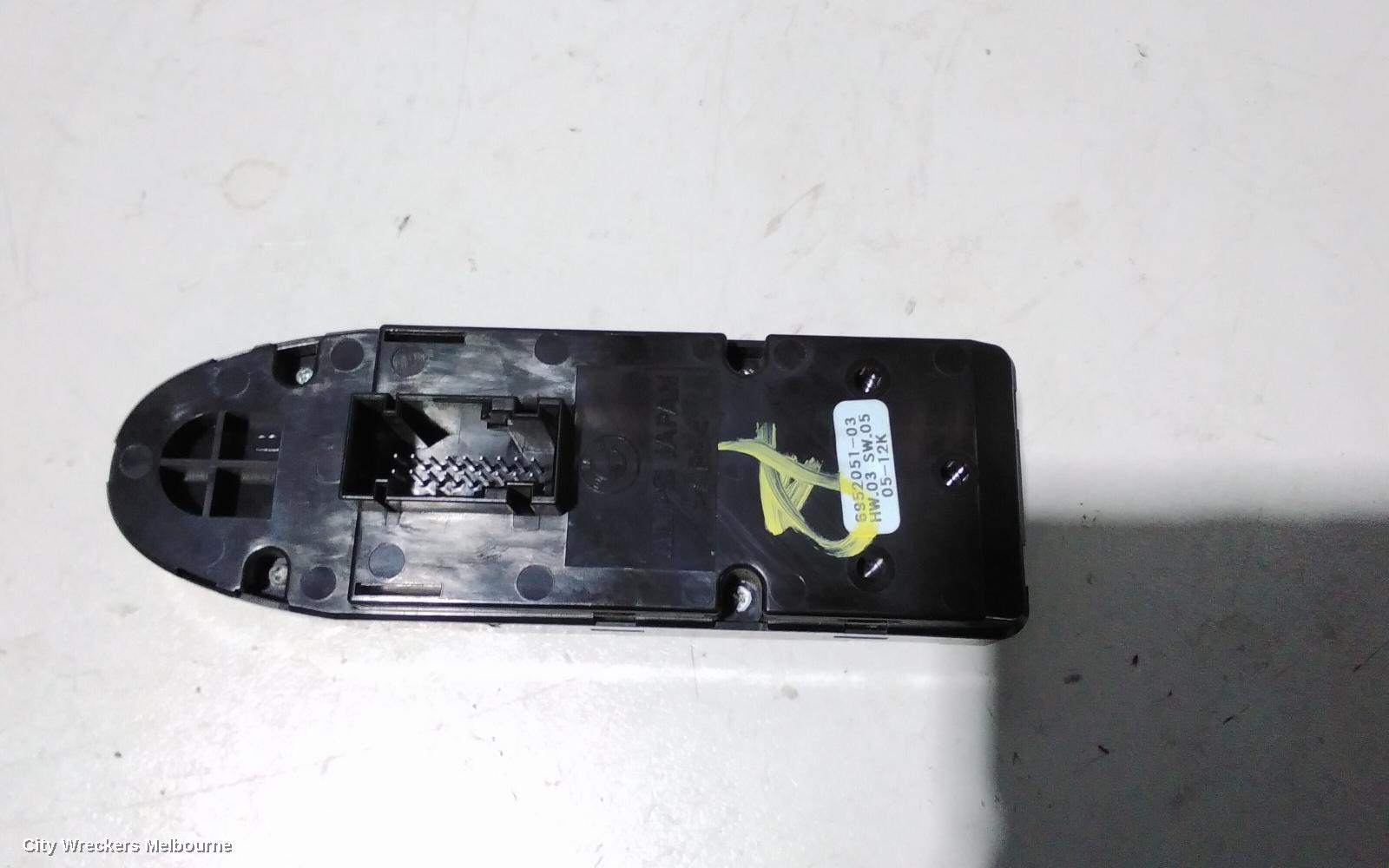 BMW 1 SERIES PWR DR WIND SWITCH, RH FRONT (MASTER SWITCH), E87, HATCH, 06/2007 - 12/2011 - Image 3