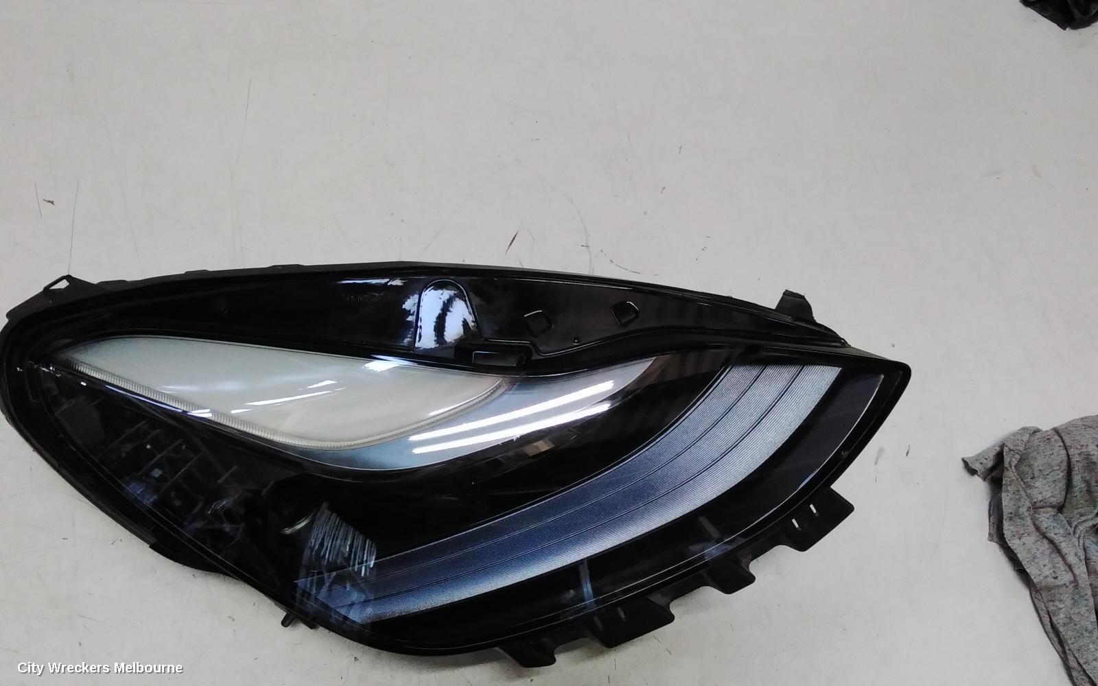 TESLA MODEL Y RIGHT HEADLAMP, 1ST GEN, LED TYPE, 03/2022 ONWARDS - Image 2