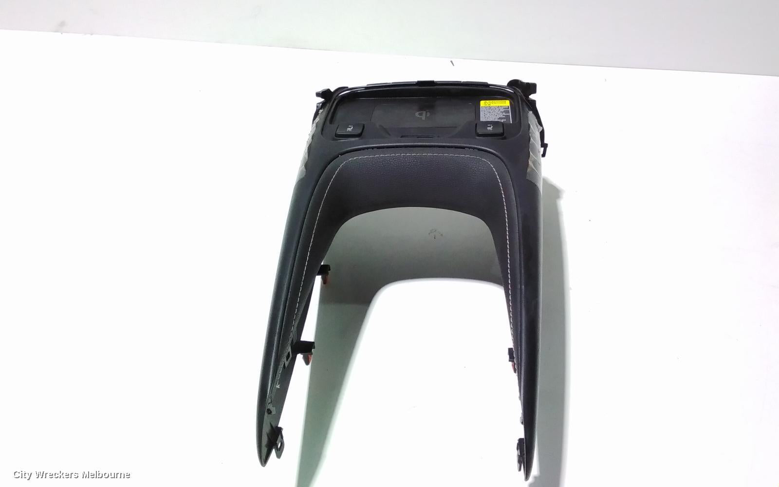 TOYOTA COROLLA, E210, 07/2018 ONWARDS, 861C012020 MOBILE WIRELESS CHARGER: 86704 - Image 2