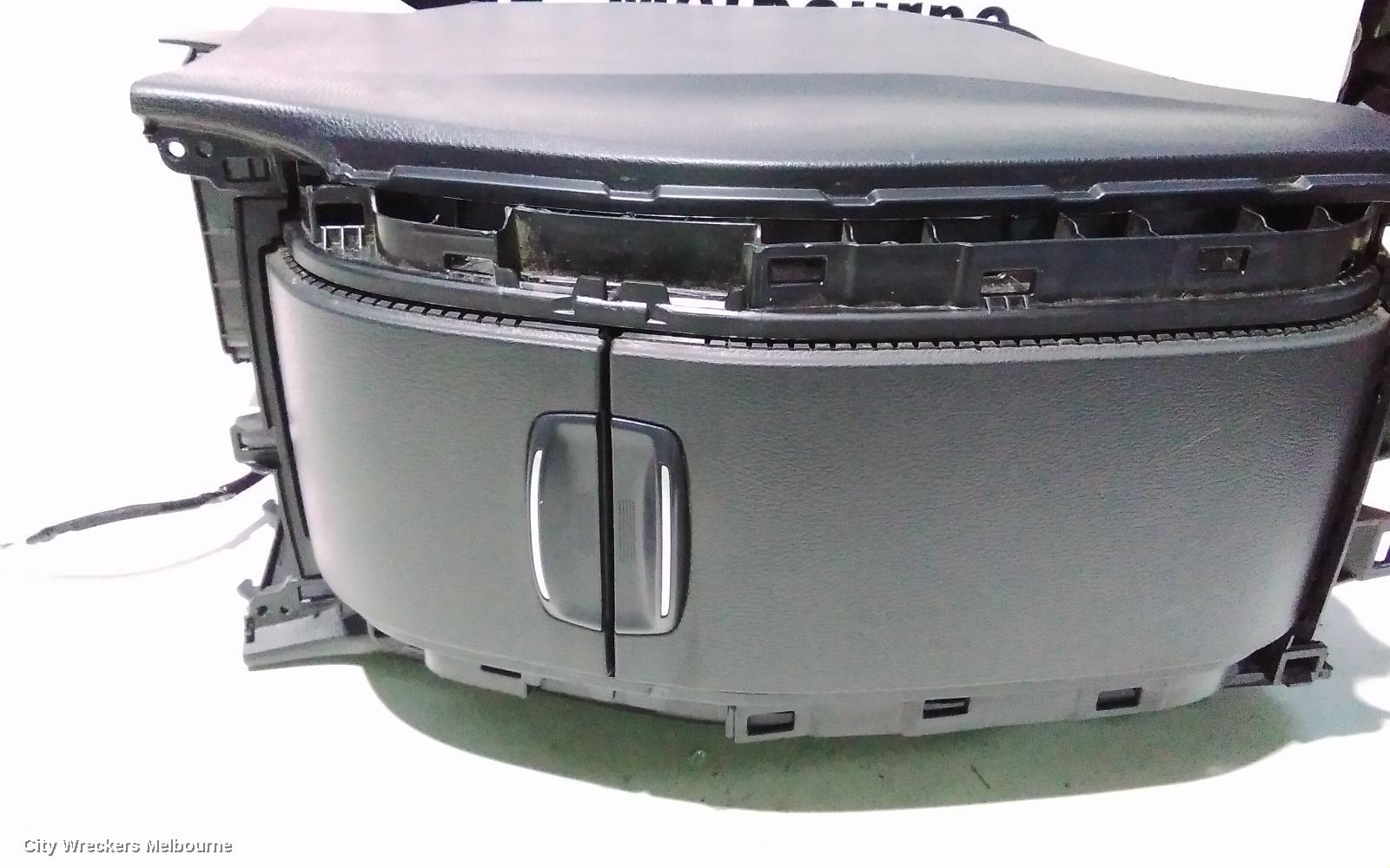 TOYOTA KLUGER CONSOLE, XU50 SERIES, BLACK, 03/2014 - 02/2021 - Image 2