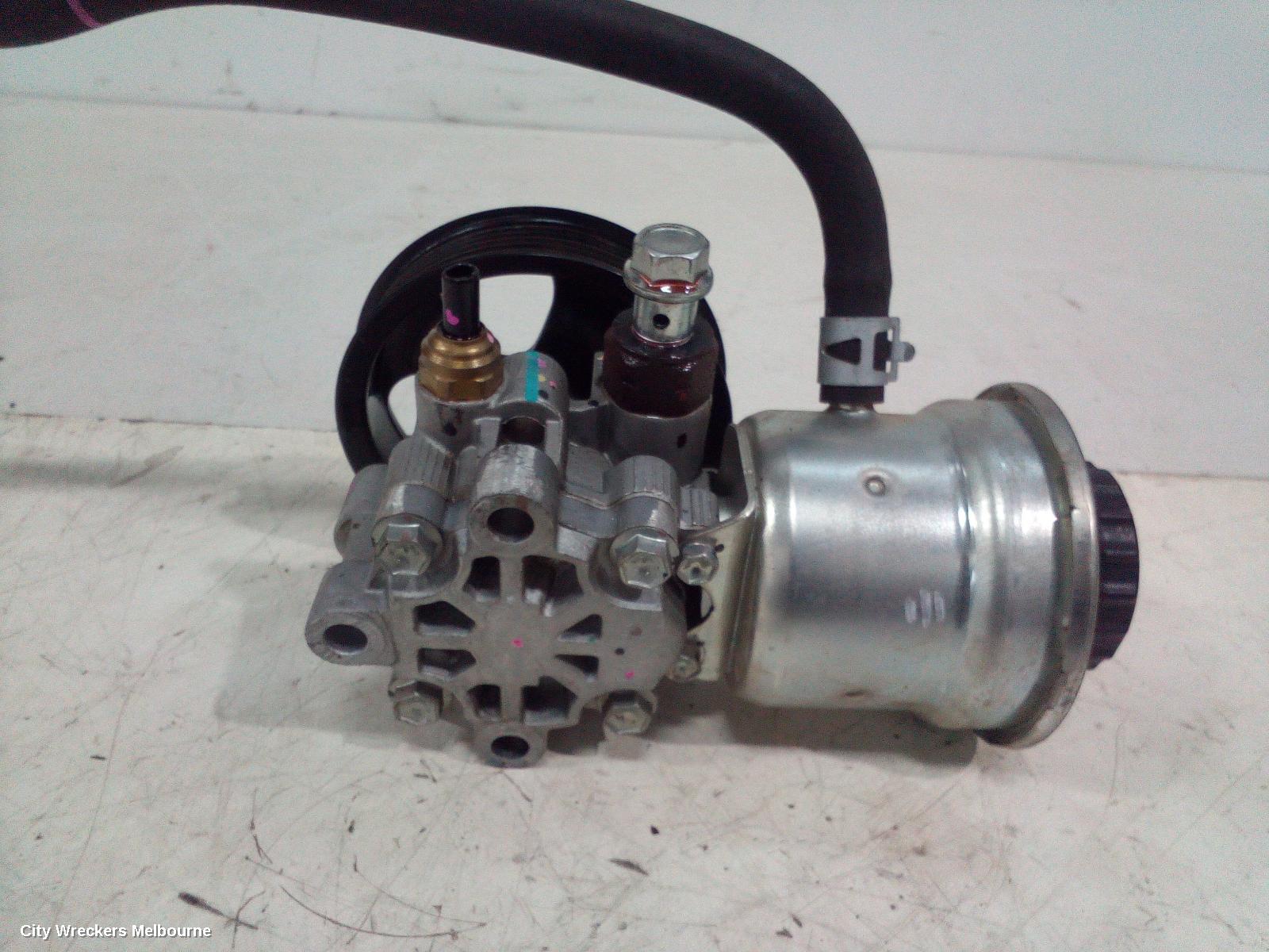 TOYOTA HILUX STEERING PUMP, PETROL, 2.7, 2TR-FE, 03/2005 ONWARDS - Image 3