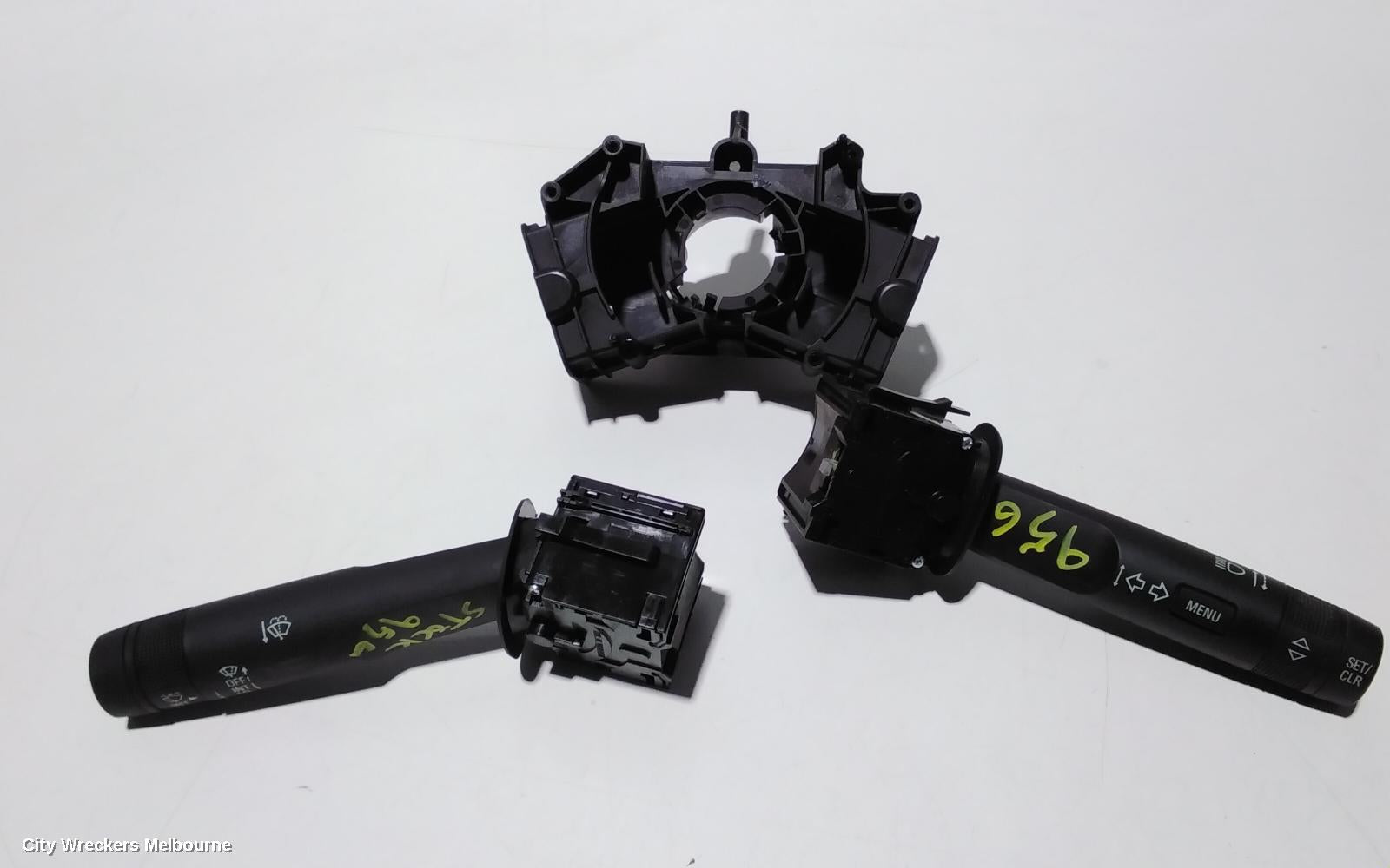HOLDEN COMMODORE COMBINATION SWITCH, FLASHER SWITCH, VF, 05/2013 - 12/2017 - Image 1
