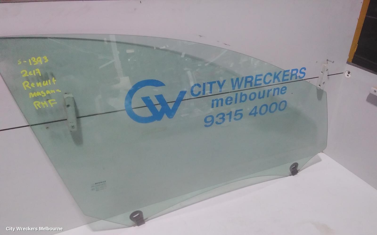 RENAULT MEGANE RIGHT FRONT DOOR WINDOW, GEN 4, 06/2016 - 02/2020 - Image 1