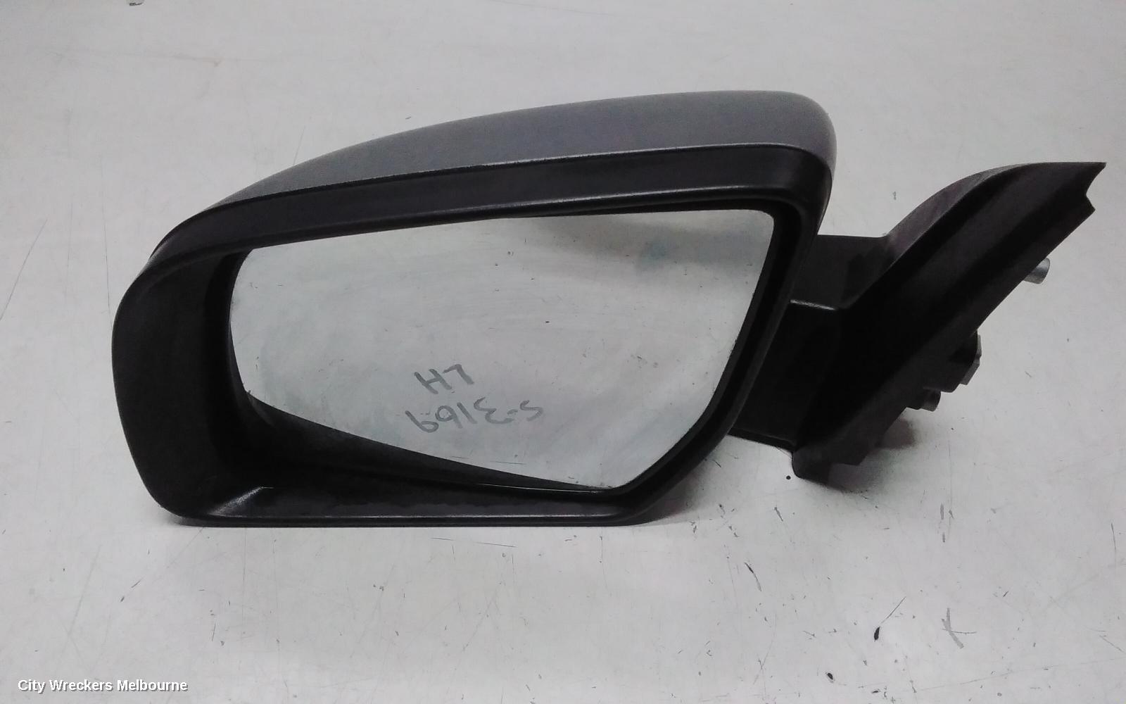 FORD RANGER LEFT DOOR MIRROR, XLS, SILVER, MANUAL FOLD, NON INDICATOR TYPE, PX SERIES 2-3, 06/2015 - 04/2022 - Image 1