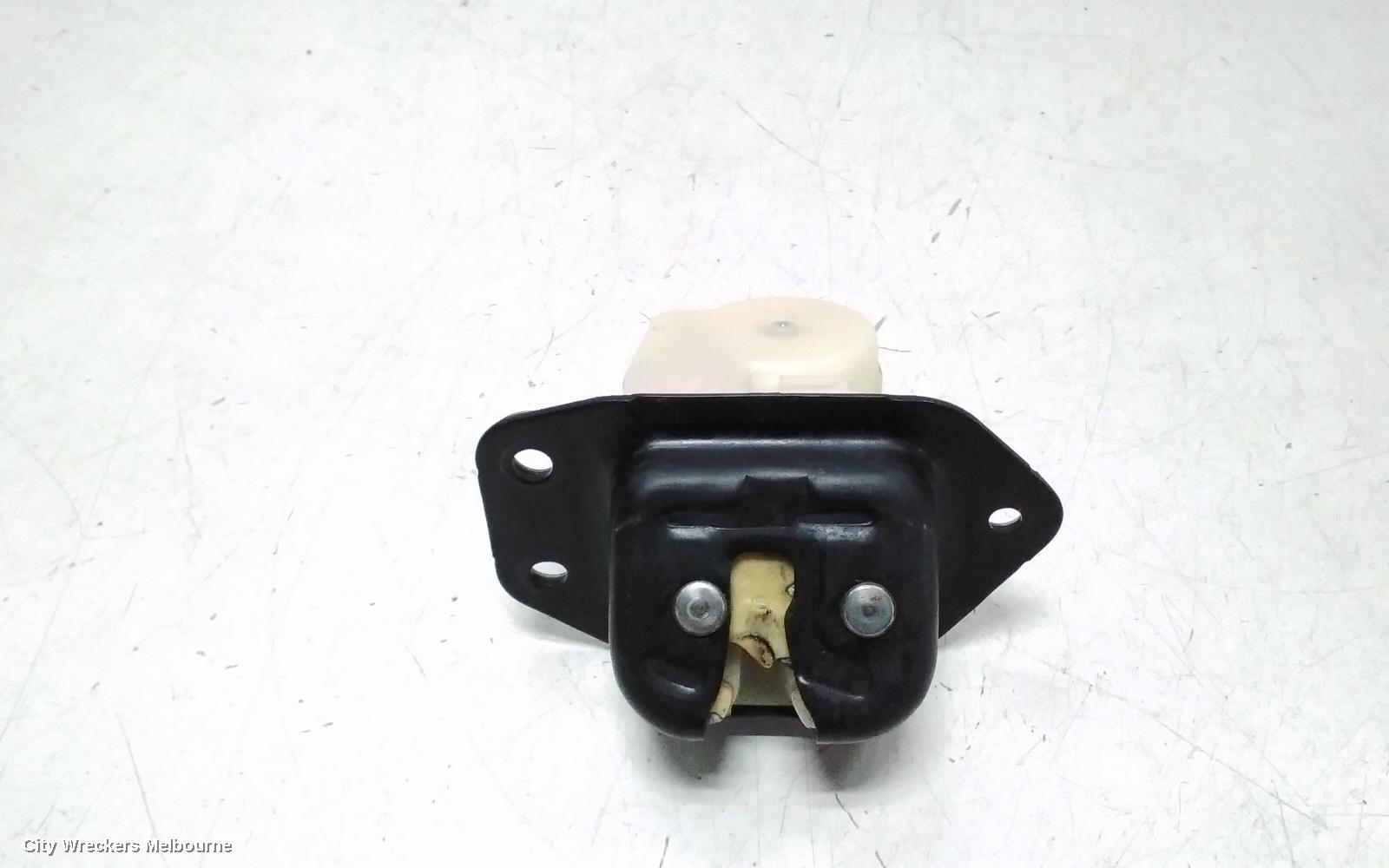 RENAULT KALEOS DOOR/BOOT/GATE LOCK, TAILGATE, LOWER (LH SIDE), H45, 09/2008 - 04/2016 - Image 1