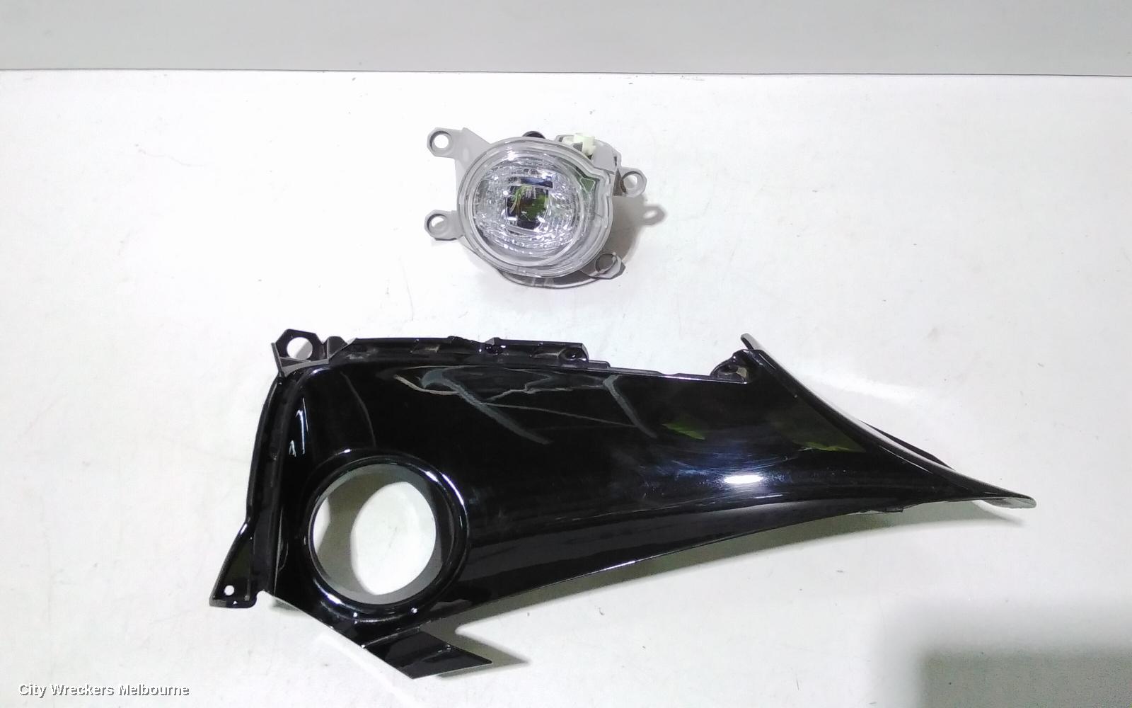 TOYOTA COROLLA LEFT INDICATOR/FOG/SIDE, BUMPER FOGLAMP, E210, HATCH, 07/2018 ONWARDS - Image 3
