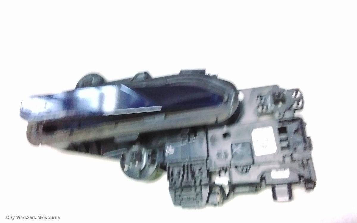 MAHINDRA XUV700 DOOR HANDLE, W601, RH REAR, OUTER, W/ SMART HANDLES TYPE, 01/2023 ONWARDS - Image 3