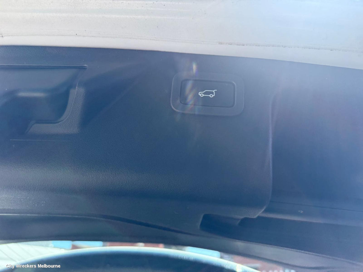 LAND ROVER DISCOVERY SPORT BOOTLID/TAILGATE, TAILGATE, L550, 01/2015 - 06/2019 - Image 3