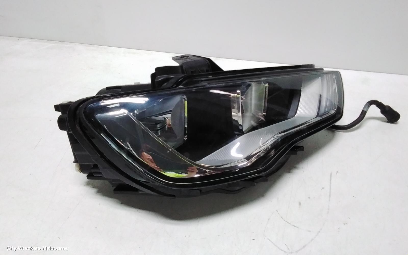 AUDI A3 RIGHT HEADLAMP, 8V, HATCH/SEDAN/CABRIO, HALOGEN TYPE, 03/2013 - 08/2016 - Image 3