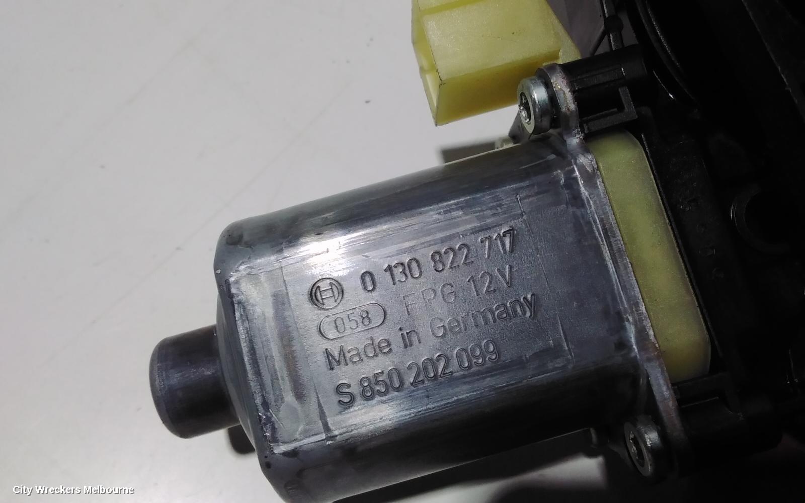 SKODA OCTAVIA LEFT FRONT WINDOW REG/MOTOR, NE, 09/2013 - 09/2020 - Image 3