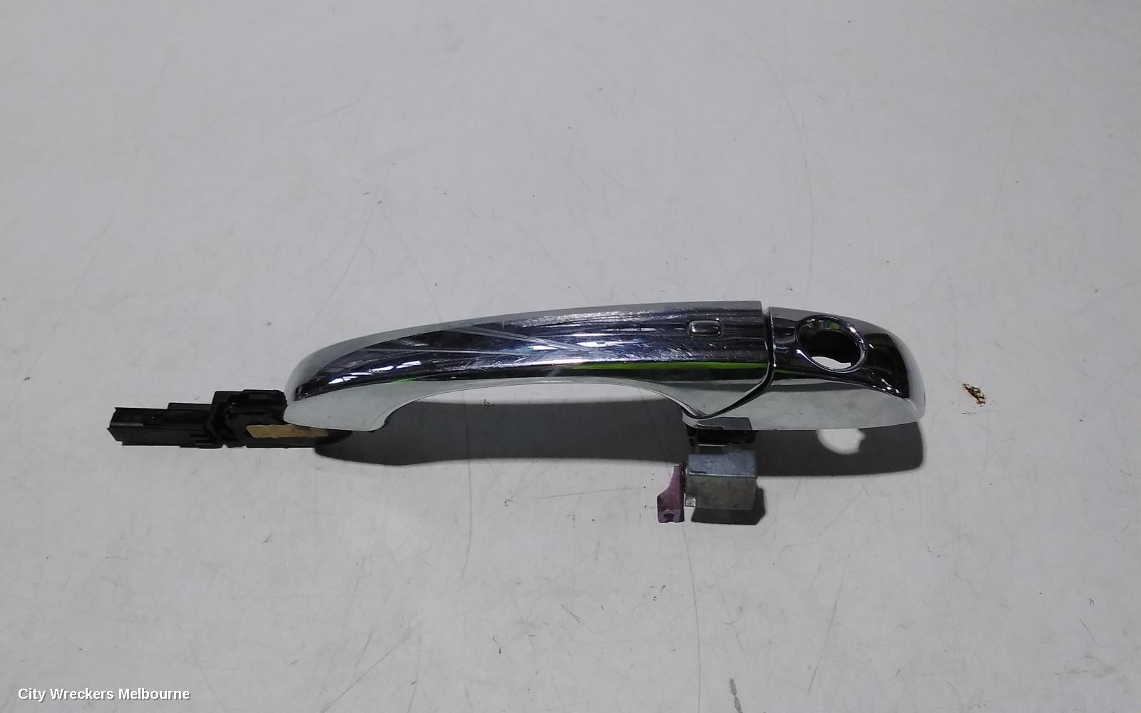 JEEP GRANDCHEROKEE DOOR HANDLE, OUTER, RH FRONT, CHROME, WK, 01/2011 - 07/2021 - Image 1