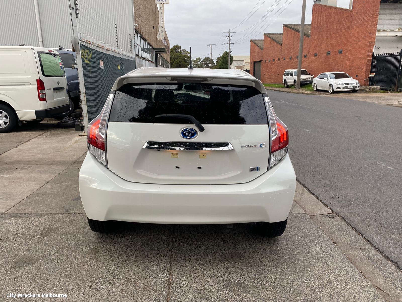 TOYOTA PRIUS RIGHT REAR DOOR WINDOW, NHP10R, PRIUS C, 12/2011 - 03/2020 - Image 1