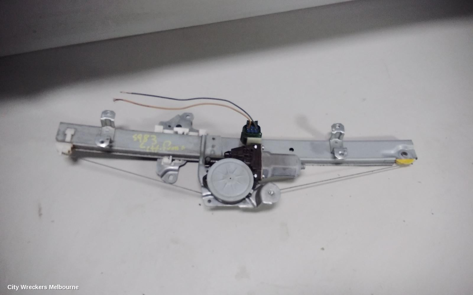 RENAULT KALEOS LEFT FRONT WINDOW REG/MOTOR, XZG, 05/2016 ONWARDS - Image 1