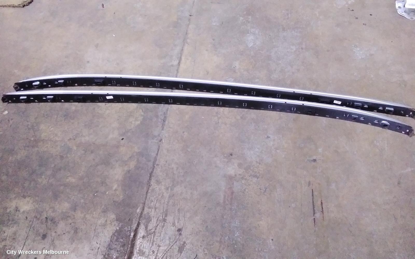 HYUNDAI TUCSON ROOF RAIL - Image 3