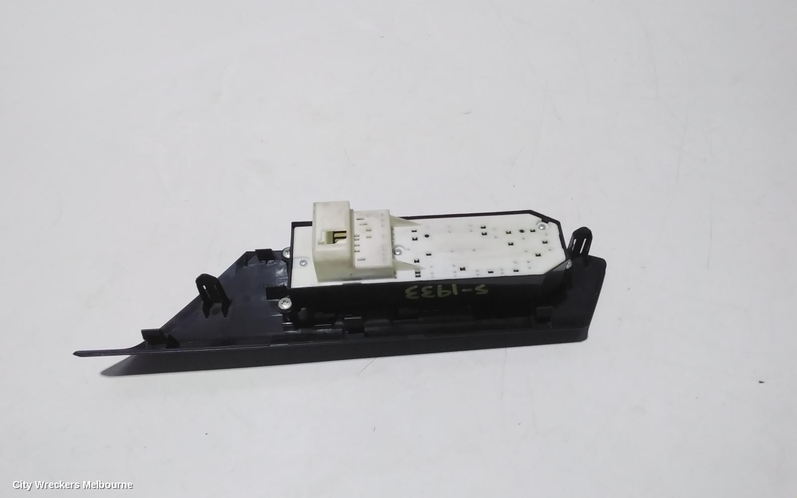 TOYOTA RAV4 PWR DR WIND SWITCH, RH FRONT (MASTER SWITCH), XA40, 12/2012 - 11/2018 - Image 3