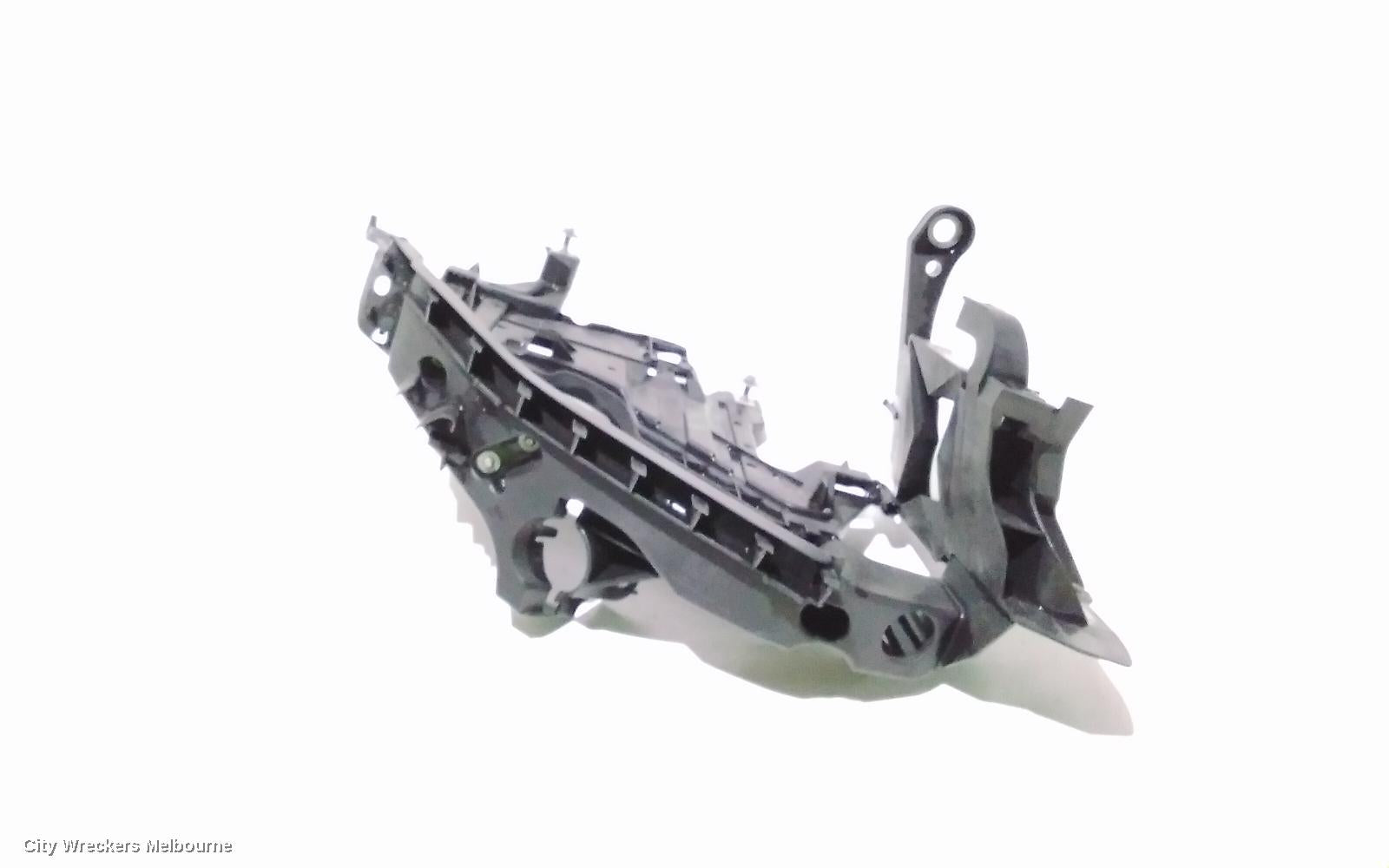 AUDI A4, B8 8K, 04/2008 - 06/2012, RHF LOWER HEADLIGHT BRACKET : 96142 - Image 1