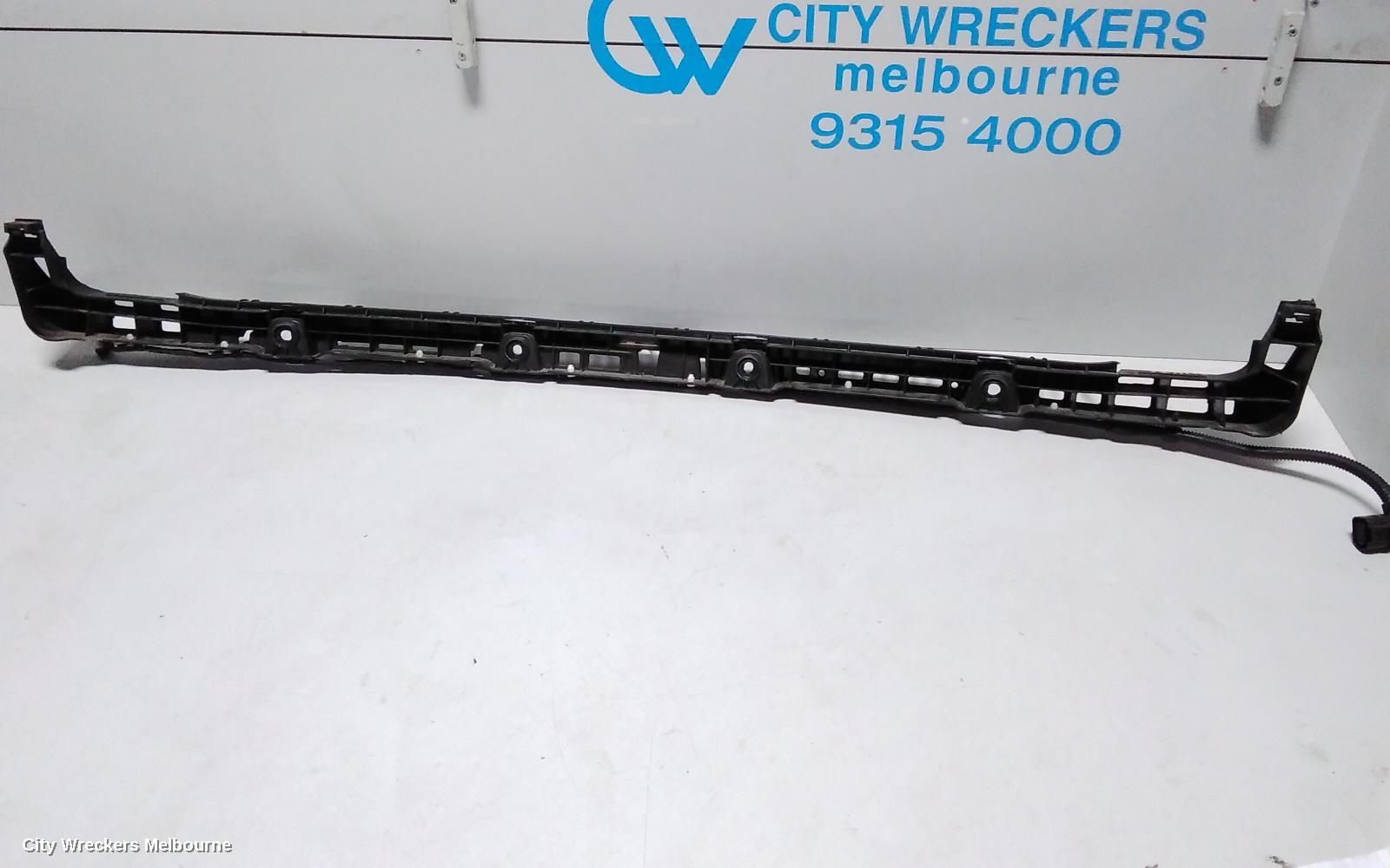 VOLKSWAGEN GOLF R/BAR BRACKET/REINFO, ENERGY ABSORBER, GEN 7, HATCH, 03/2013 ONWARDS - Image 3