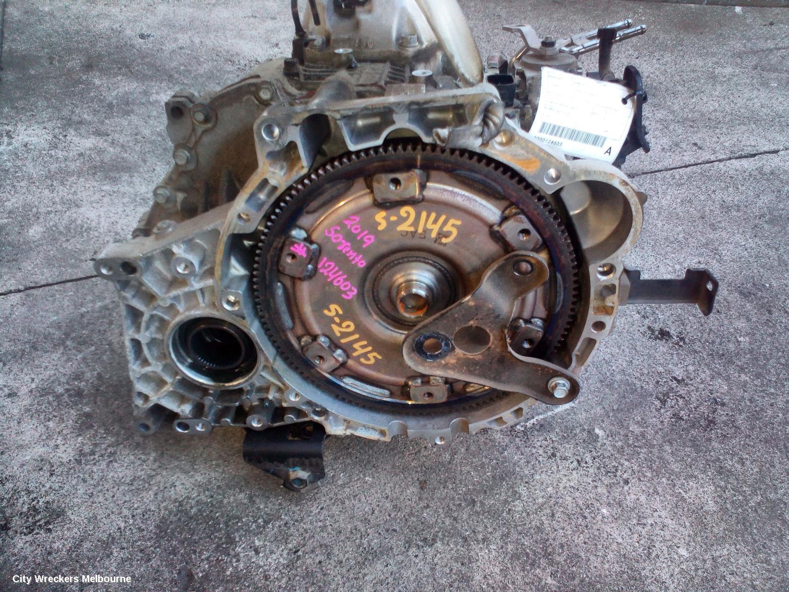 KIA SORENTO TRANS/GEARBOX, AUTO, AWD, DIESEL, 2.2, D4HB, TURBO, 8 SPEED, NO TRANSFER CASE, UM, 08/2017 - 01/2020 - Image 3