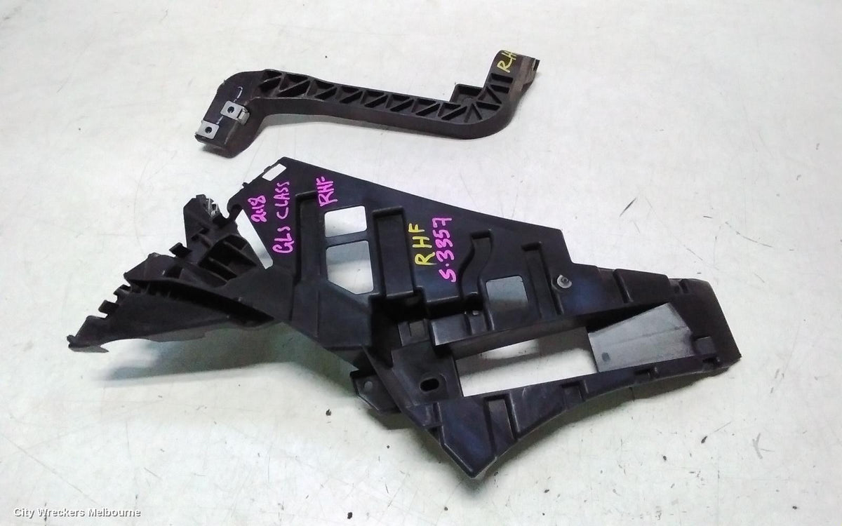 MERCEDES GLS CLASS, X166, 01/2016 - 07/2019, RHS BAR RETAINER : 147366 - Image 2