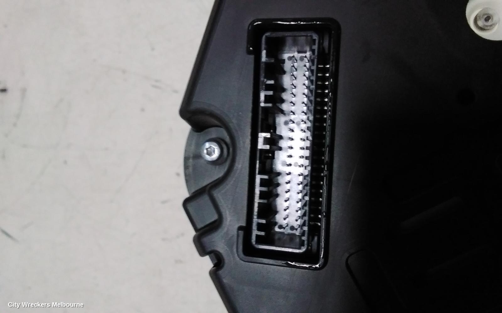 KIA SORENTO INSTRUMENT CLUSTER, DIESEL, SLI/PLATINUM/GT-LINE, UM, 03/2015 - 08/2017 - Image 3