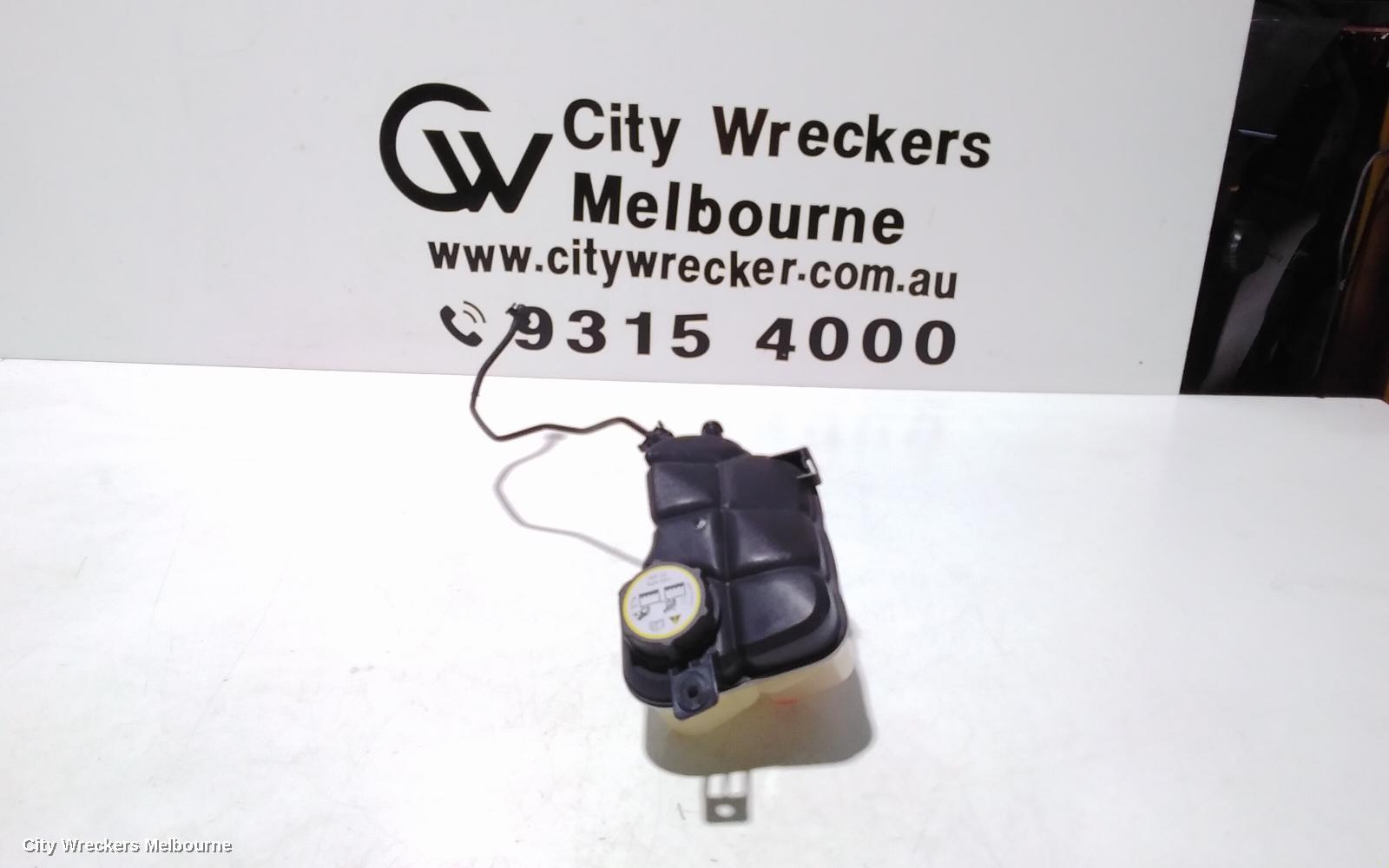 LAND ROVER RANGEROVER EVOQUE OVERFLOW BOTTLE, L538, 11/2011 - 01/2019 - Image 2