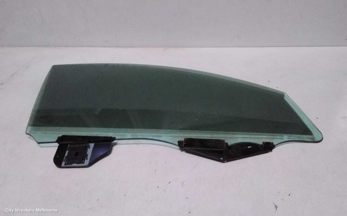 TESLA MODEL Y RIGHT FRONT DOOR WINDOW, 1ST GEN, 03/2022 - 02/2025 - Image 1