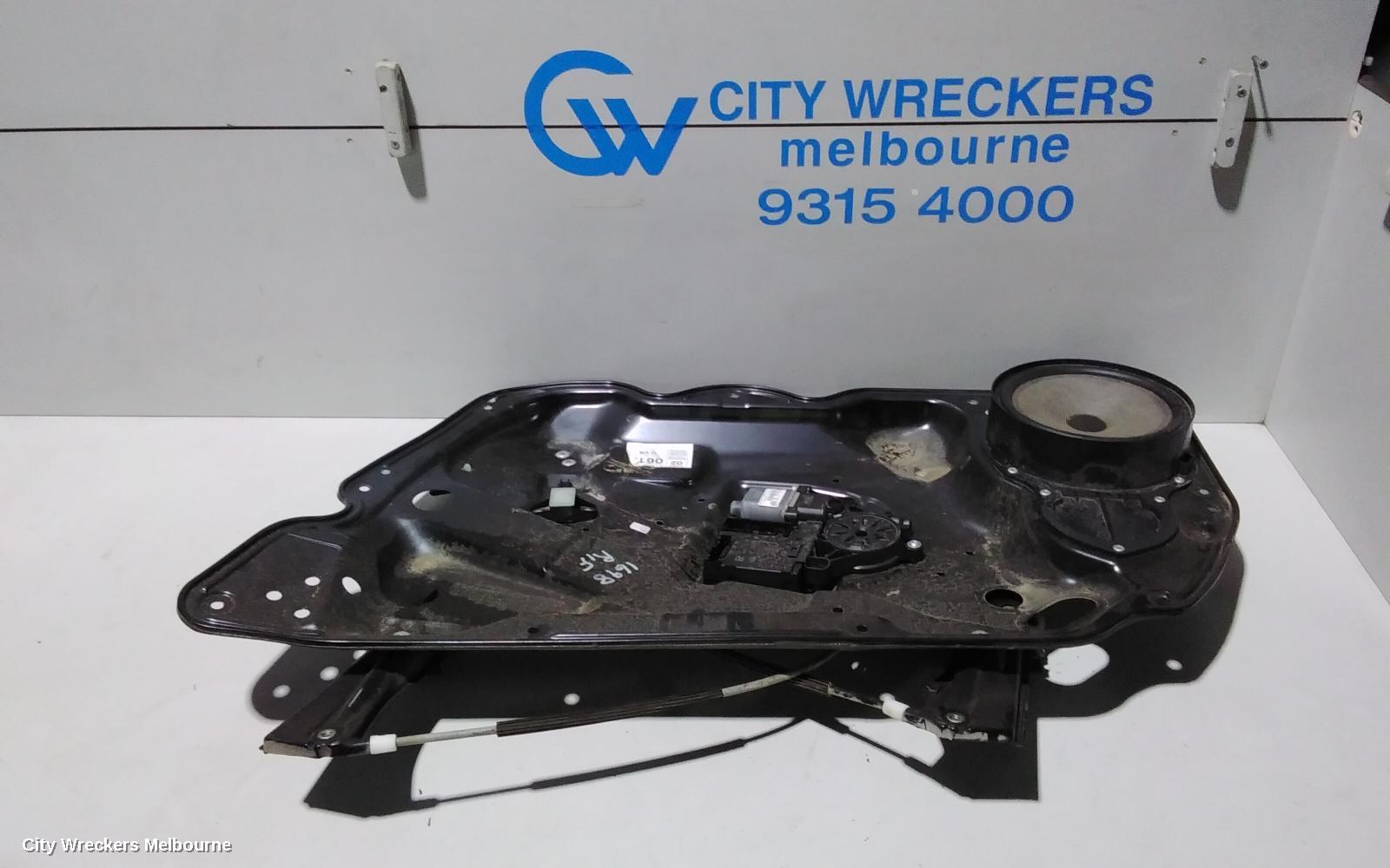 VOLKSWAGEN PASSAT RIGHT FRONT WINDOW REG/MOTOR, 3C/MK6 B7, SEDAN/WAGON, 09/2010 - 05/2015 - Image 1