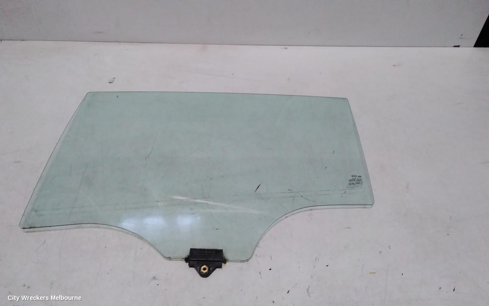 KIA SPORTAGE LEFT REAR DOOR WINDOW, QL, CODE M35, PRIVACY TINT, 10/2015 - 08/2021 - Image 2