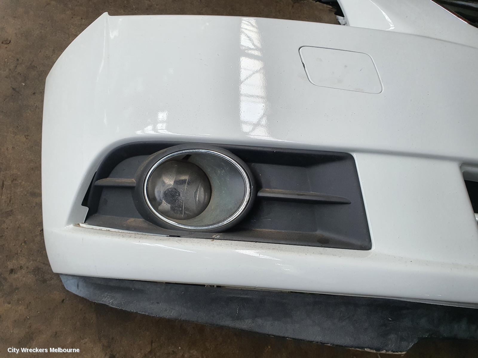 HOLDEN CRUZE RIGHT INDICATOR/FOG/SIDE, BUMPER FOGLAMP, JG, 03/2009 - 02/2011 - Image 1