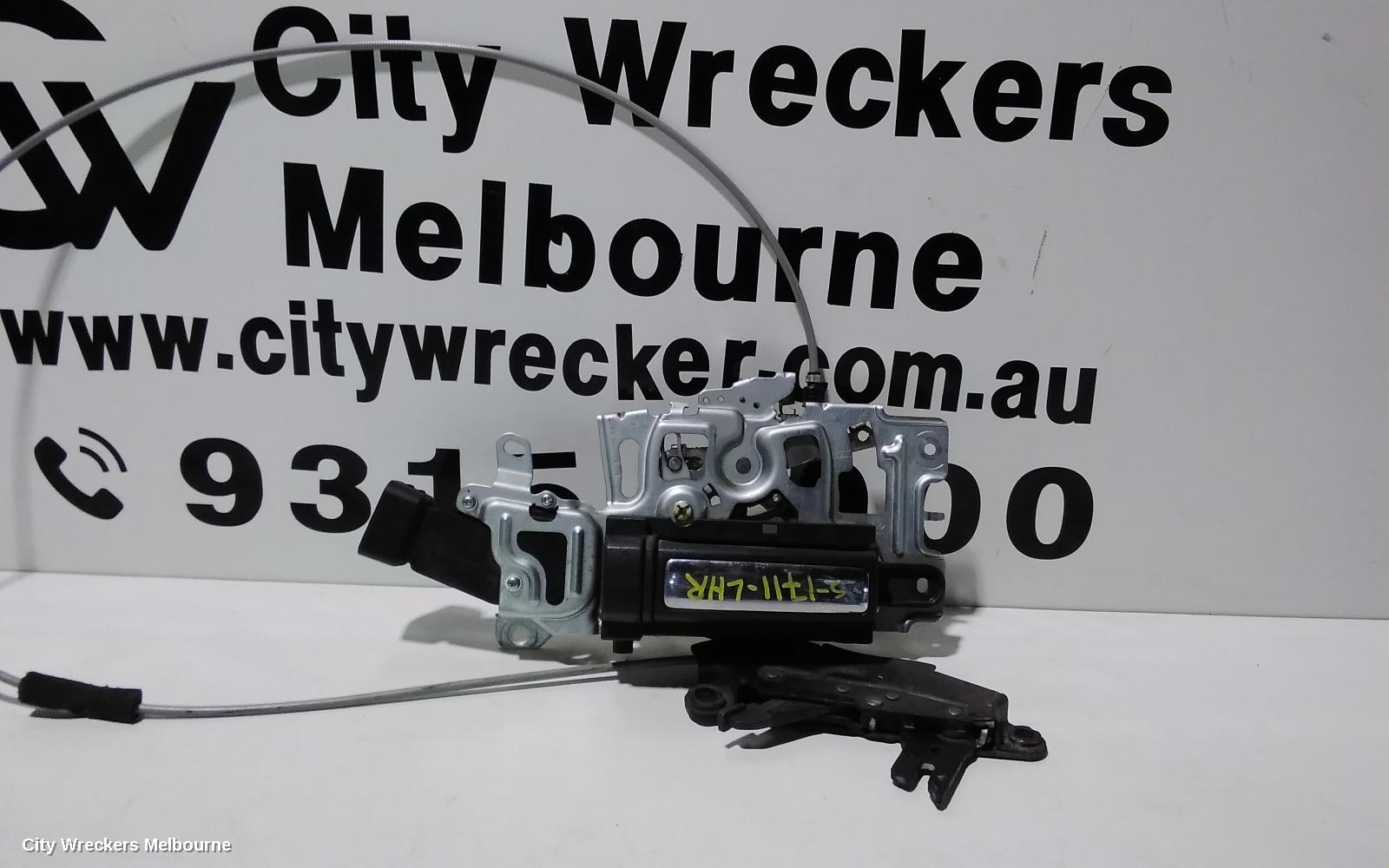 TOYOTA TARAGO DOOR HANDLE, XR50, OUTER, LH/RH REAR, 03/2006 - 06/2020 - Image 2