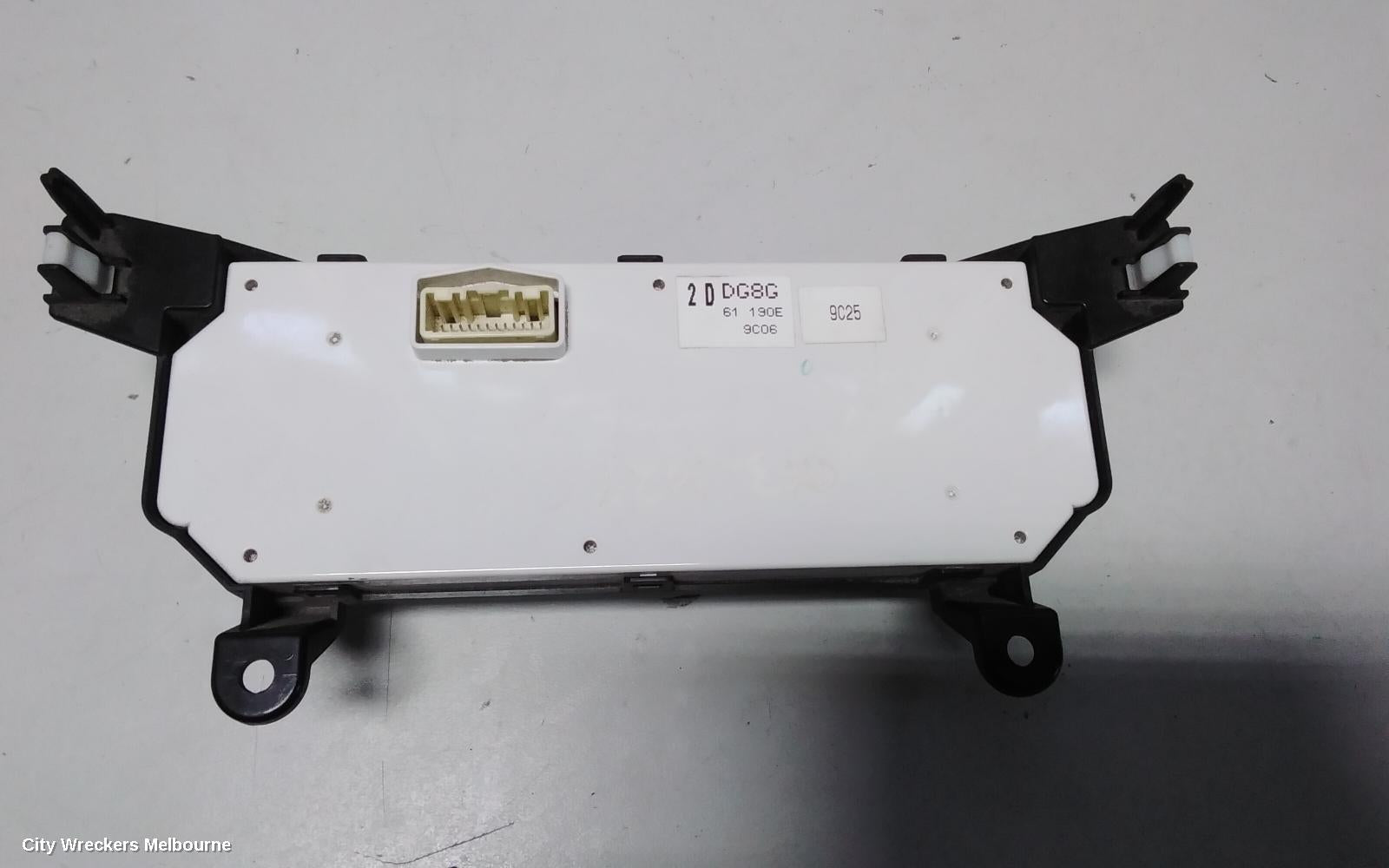 MAZDA CX3 HEATER/AC CONTROLS, DK, CLIMATE CONTROL TYPE, 03/2015 ONWARDS - Image 3