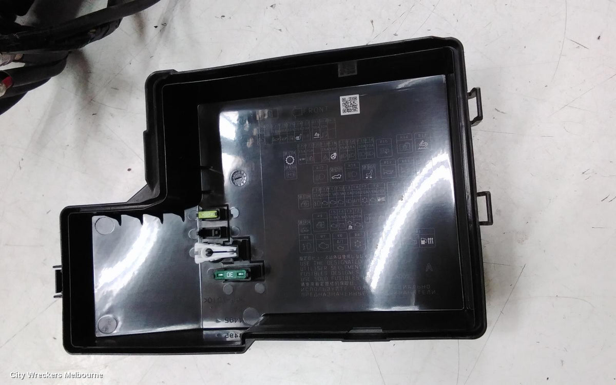 MITSUBISHI PAJERO FUSE BOX, ENGINE BAY, QE-QF, PAJERO SPORT, 10/2015 ONWARDS - Image 3