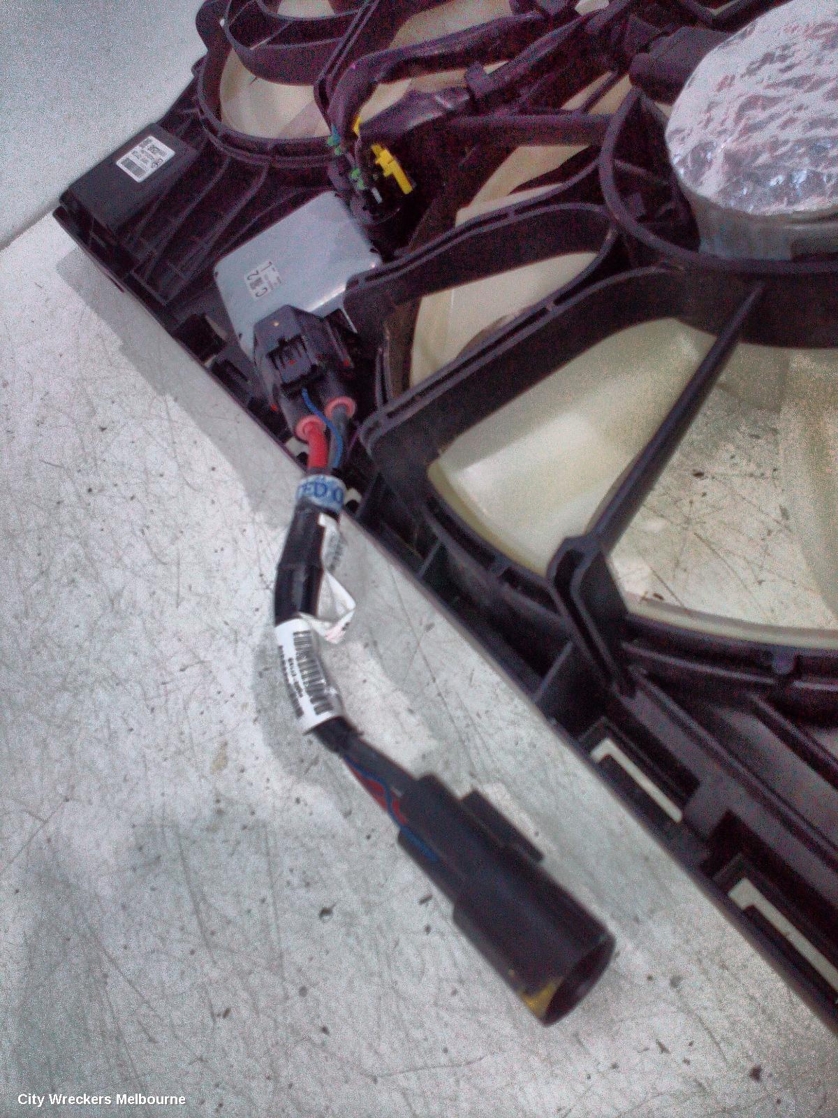 JEEP CHEROKEE FAN, DUAL FAN ASSY, 3.2, PETROL, KL, 02/2014 - 11/2022 - Image 2