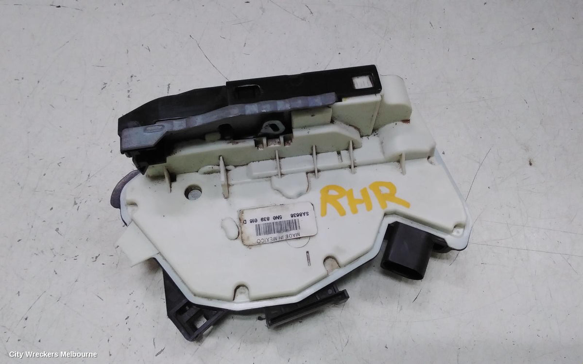 VOLKSWAGEN AMAROK DOOR/BOOT/GATE LOCK, RIGHT REAR DOOR LOCK, P/N 5N0839016D, 2H, 10/2010 - 09/2022 - Image 2