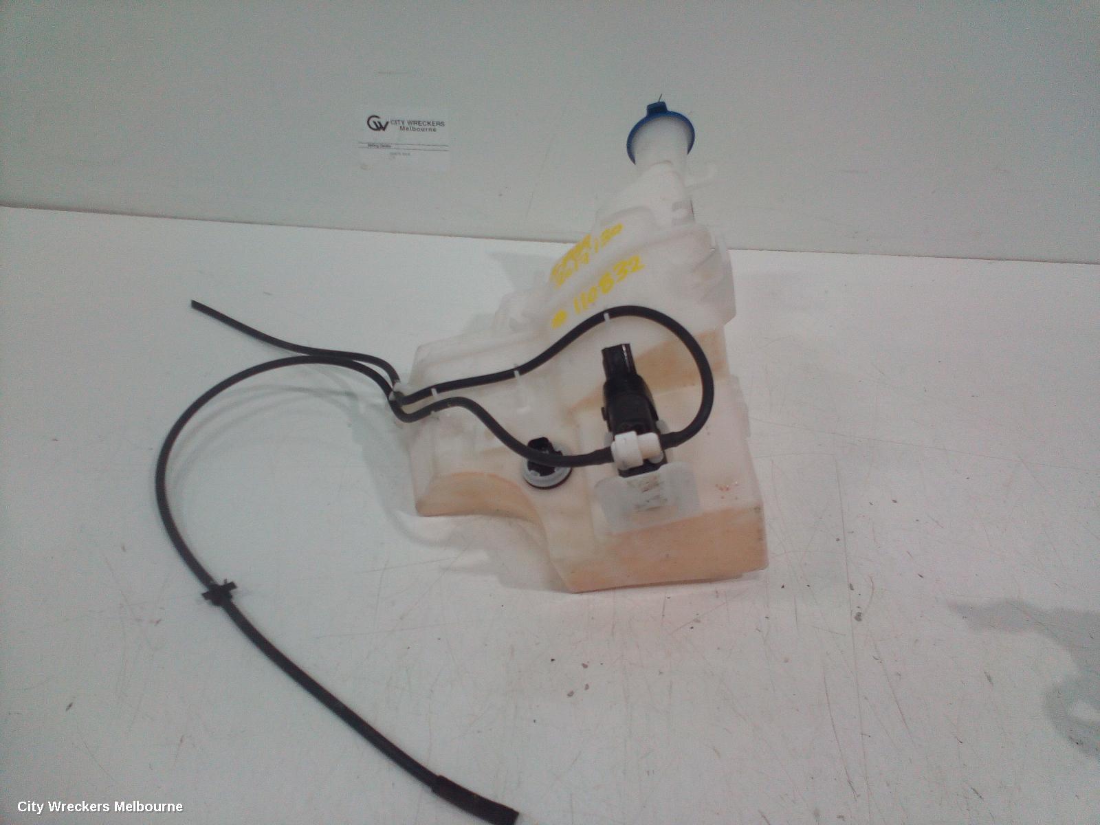 HYUNDAI I30 WASHER BOTTLE, PD, HATCH (S. KOREA VIN KMHH), 03/2017 ONWARDS - Image 1