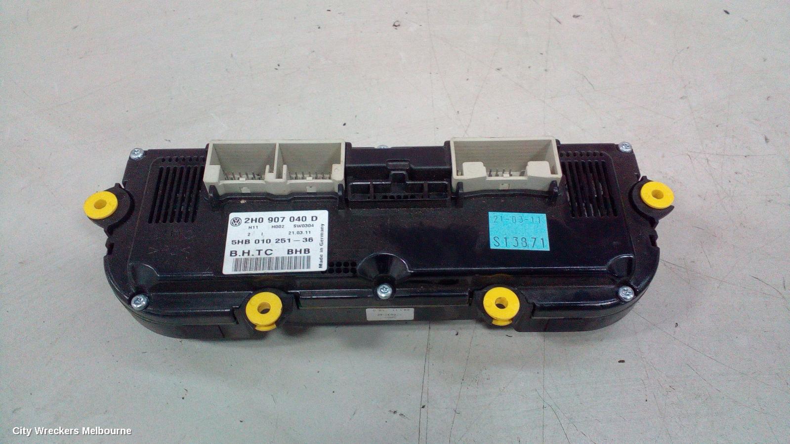VOLKSWAGEN AMAROK HEATER/AC CONTROLS, DUAL ZONE CLIMATE CONTROL TYPE, 2H, 10/2010 - 06/2016 - Image 3