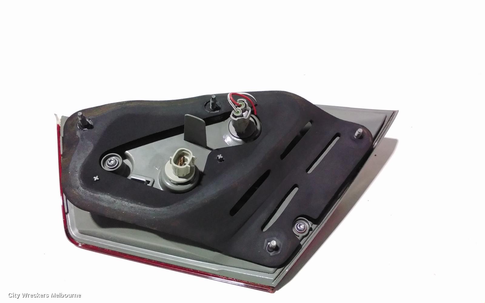 TOYOTA AURION REAR GARNISH, BOOTLID LAMP (LH SIDE), GSV50R, 02/2012 - 08/2017 - Image 2