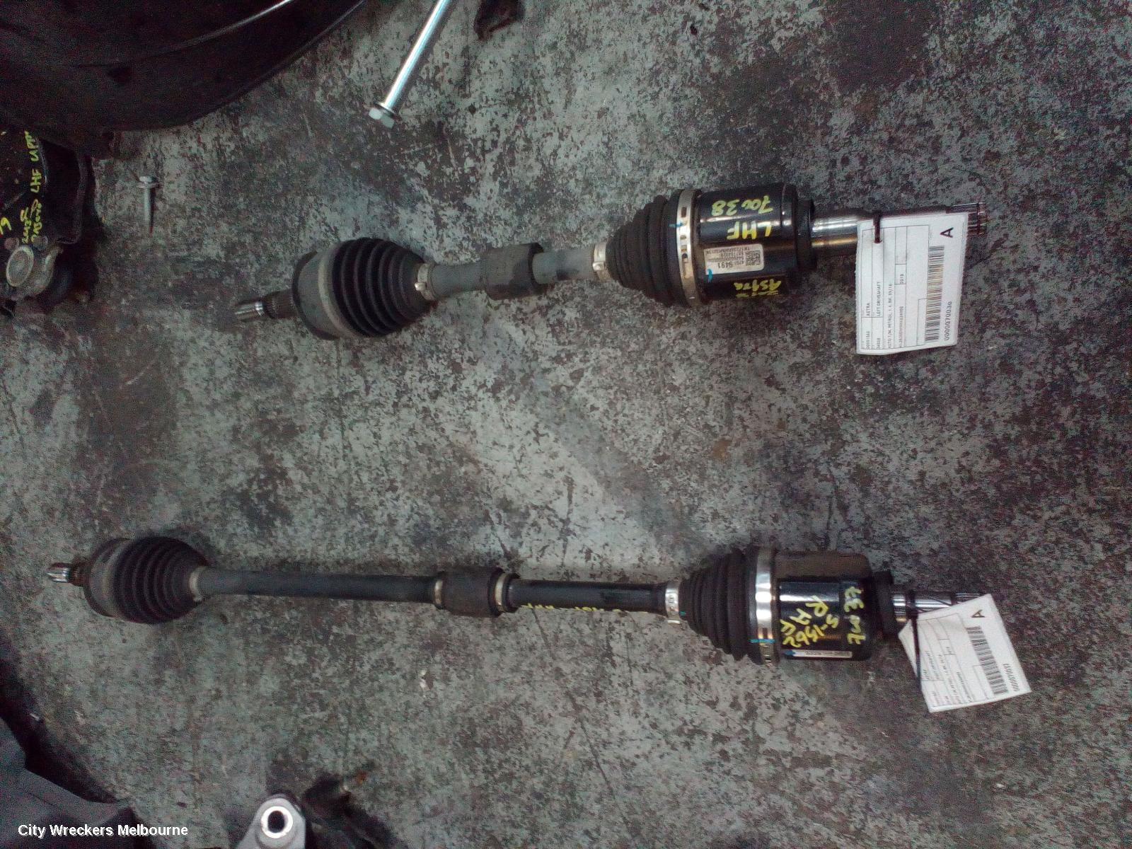 HOLDEN ASTRA LEFT DRIVESHAFT, AUTO T/M, PETROL, 1.4, BK, 09/2016 ONWARDS - Image 3