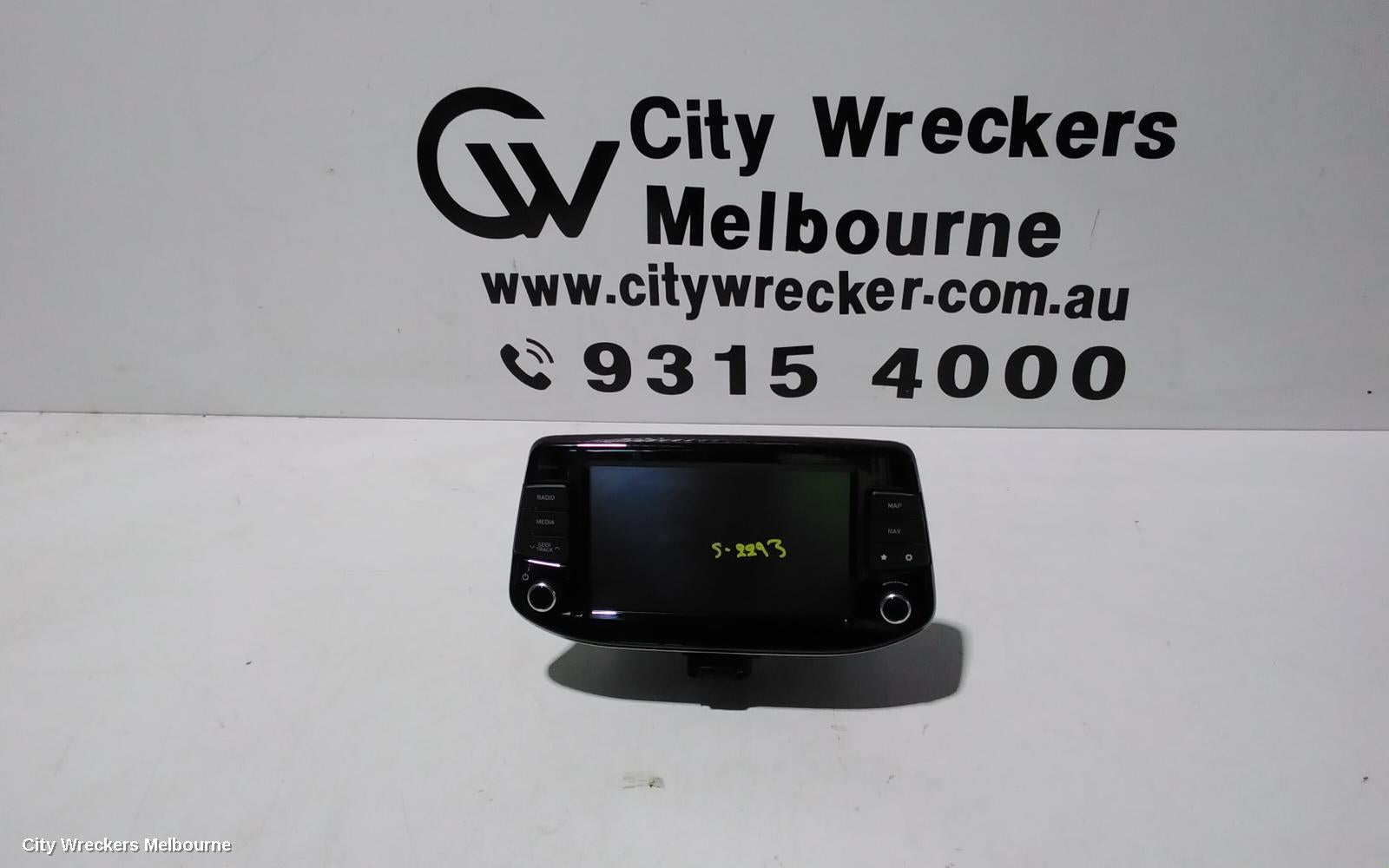 HYUNDAI I30 RADIO/CD/DVD/SAT/TV, HEAD UNIT & DISPLAY, 8 IN, SAT NAV/PREMIUM AUDIO TYPE, (S. KOREA VIN KMHH), PD, HATCH, 03/2017 - 07/2020 - Image 1