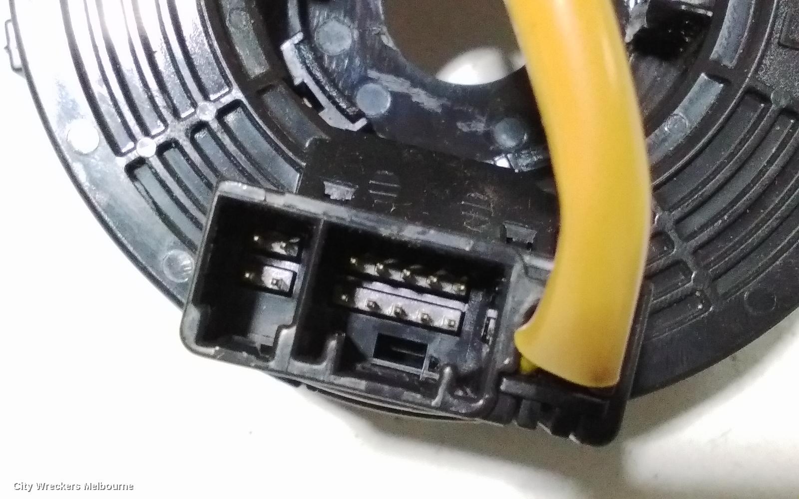HOLDEN COMMODORE AIRBAG MODULE/SENSOR, CLOCKSPRING, VE S2, NON SENSOR TYPE (2 PLUGS AT BACK), P/N 92253106, 09/2010 - 07/2012 - Image 3