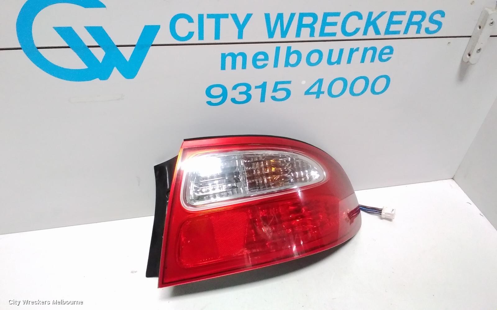 HOLDEN COMMODORE RIGHT TAILLIGHT, VX, SEDAN, BERLINA/CALAIS, 10/2000 - 09/2002 - Image 2