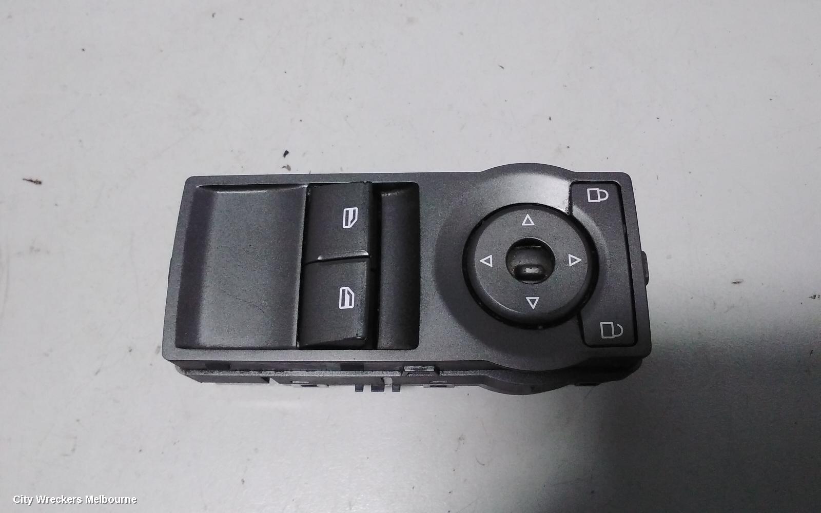 HOLDEN COMMODORE PWR DR WIND SWITCH, FRONT CENTRE MASTERSWITCH, 4 DOOR, GREY, VE, 08/2006 - 04/2013 - Image 1