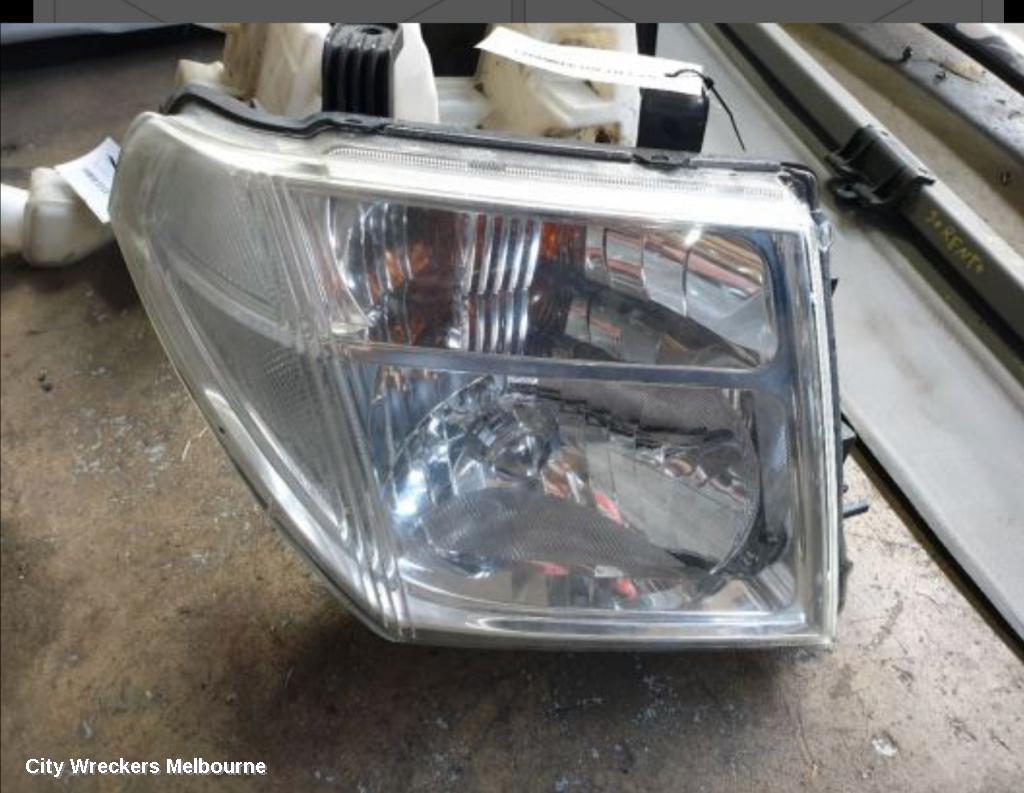 NISSAN NAVARA RIGHT HEADLAMP, D40 (VIN MNT), 09/2005 - 08/2015 - Image 1