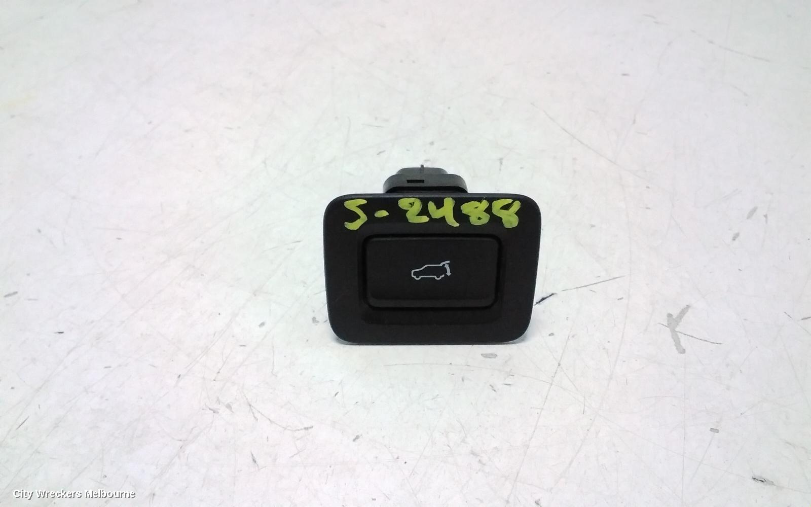 MAZDA CX5, KF, 02/2017 - 03/2026, TAILGATE SWITCH BUTTON: 121389 - Image 1