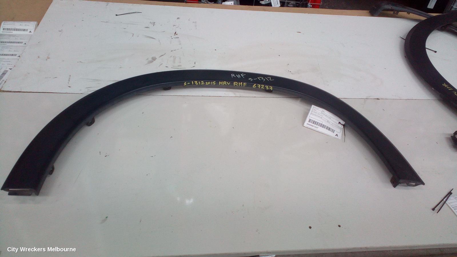 HONDA HRV WHEEL ARCH FLARE, RH FRONT, RU5, 12/2014 - 10/2021 - Image 1