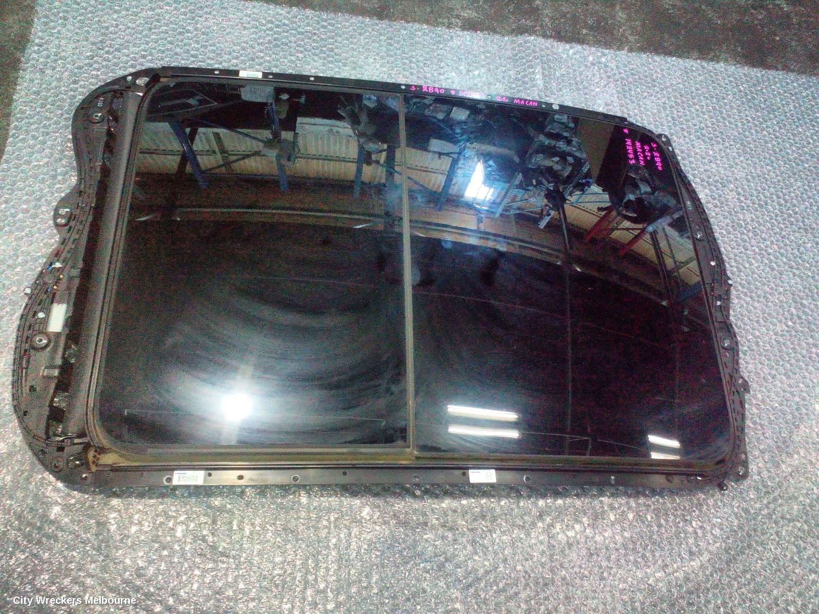 PORSCHE MACAN ROOF GLASS/SUNROOF/T, 95B, 06/2014 - 12/2025 - Image 3