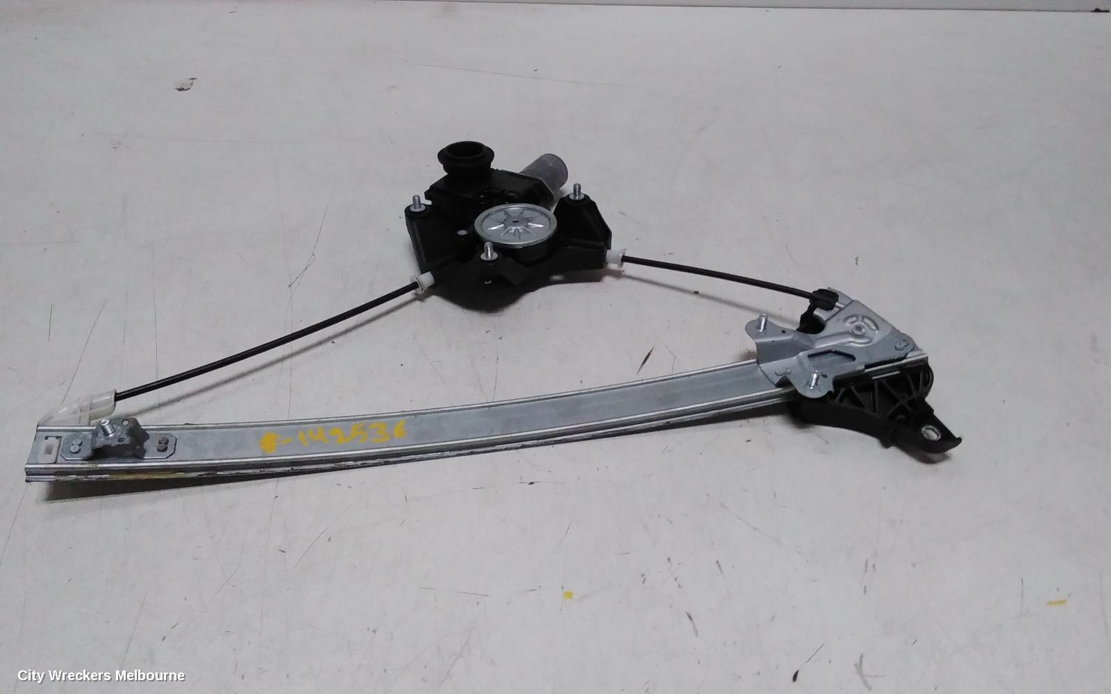 TOYOTA YARIS RIGHT FRONT WINDOW REG/MOTOR, XP210 SERIES, 04/2020 - 12/2023 - Image 2