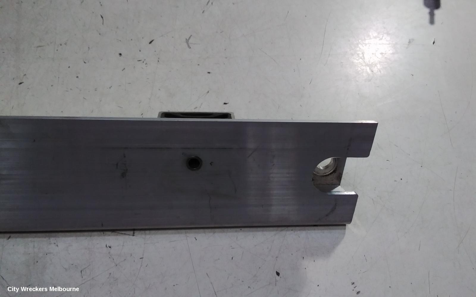 TESLA MODEL Y, 1ST GEN, 03/2022 ONWARDS, UPPER RADIATOR BRACKET: 139930 - Image 3